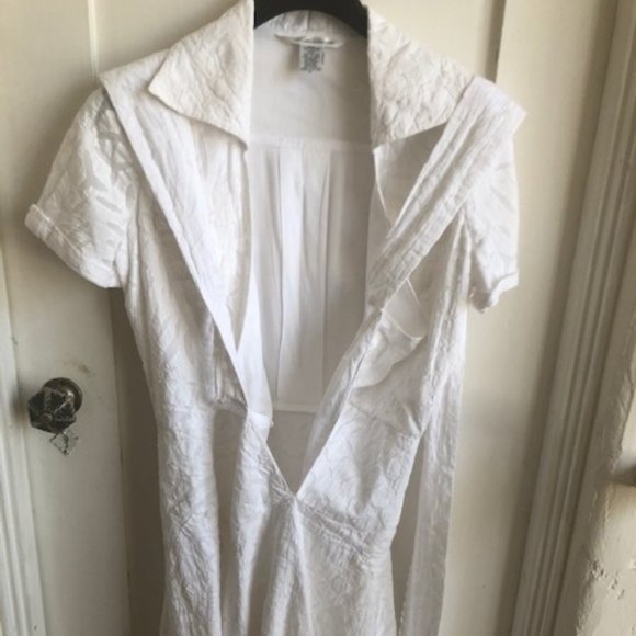 DVF WHITE COTTON APPLIQUE FAUX WRAP "TAFT" DRESS - Picture 7 of 9